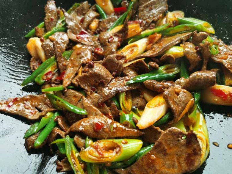 View - Thứ này của lợn vitamin A gấp 51 lần dưa hấu, nước ta bán 35.000đ/kg, nhiều người chê bẩn không ăn