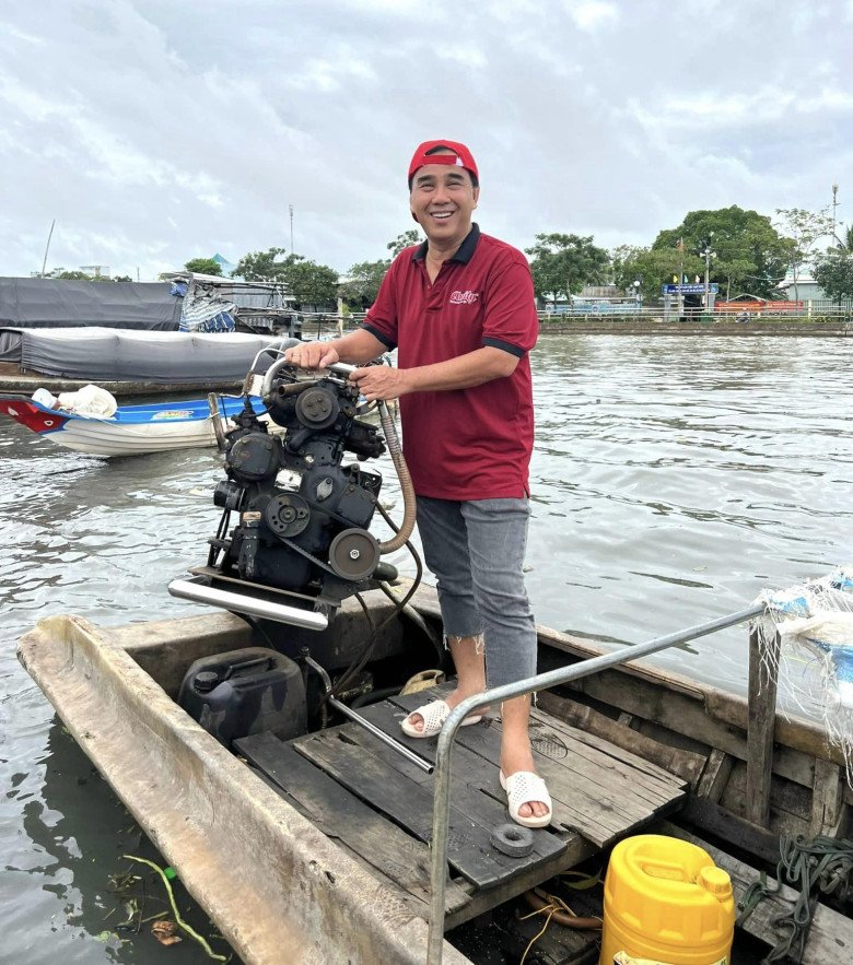 Quyền Linh là 1 trong những nghệ sĩ lớn gắn liền với hình ảnh giản dị.