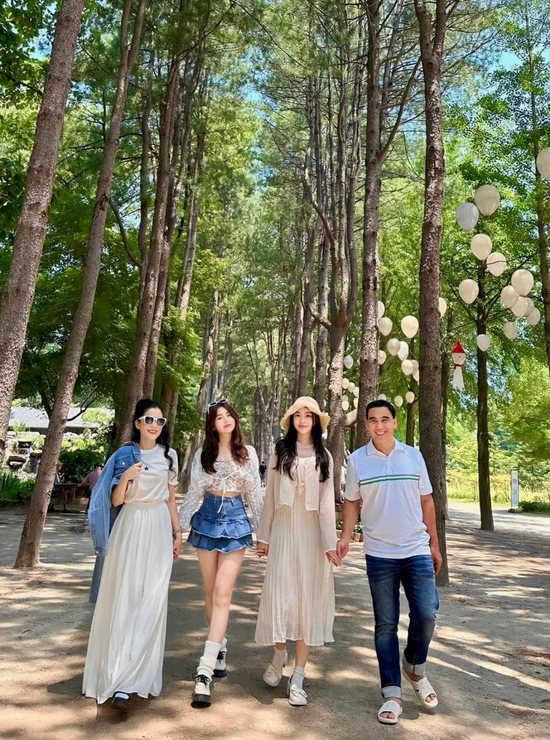 Gia đình hạnh phúc của sao phim Ngũ quái Sài Gòn.