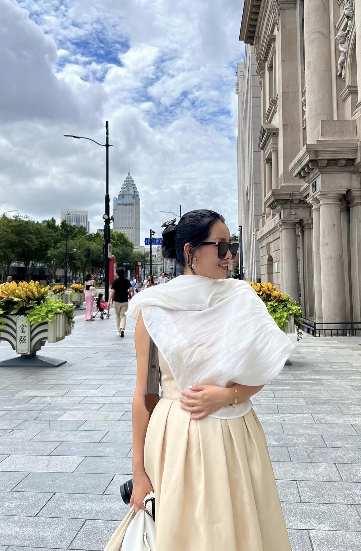 img srchttps://cdn.eva.vn/upload/3-2024/images/2024-07-01/mc-quynh-chi-sap-cuoi-u40-van-dep-nhu-mot-nang-tien-tung-huy-hon-vi-ban-anh-bao-em-yeu-con-gai-_85_6_n-1719822206-831-width1150height2048.jpg width660 /
