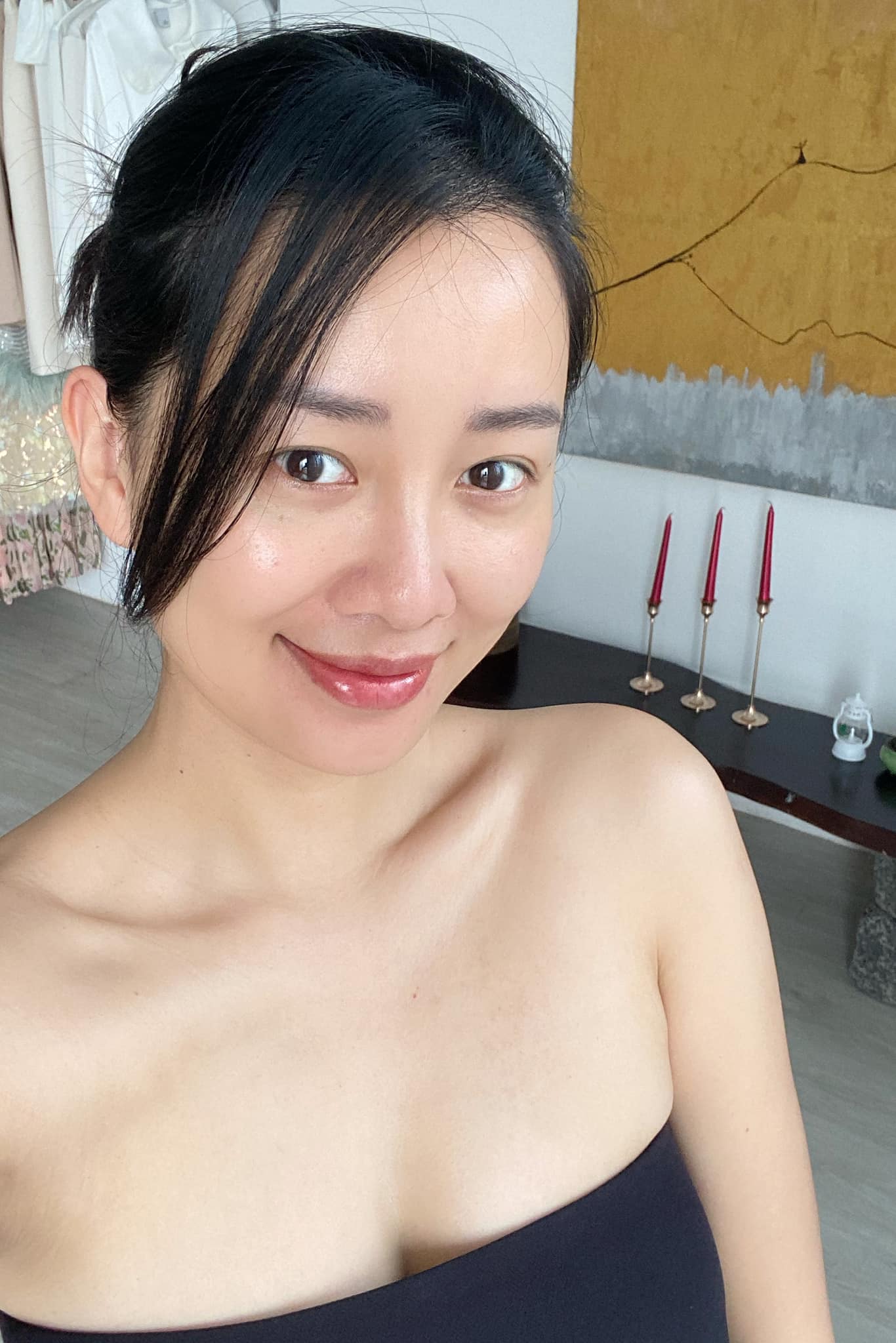 img srchttps://cdn.eva.vn/upload/3-2024/images/2024-07-01/mc-quynh-chi-sap-cuoi-u40-van-dep-nhu-mot-nang-tien-tung-huy-hon-vi-_81_5_n-1719822891-604-width1152height1734.jpg width660 /