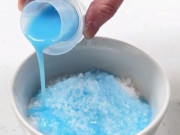 Nhà đẹp - Đổ ít nước xả vải vào bát muối, nhiều vấn đề trong nhà được giải quyết ngay tức khắc