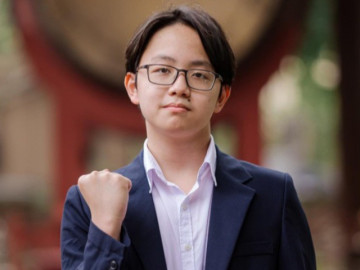 Thủ khoa chuyên Tin của Hà Nội học quên ăn, ngủ