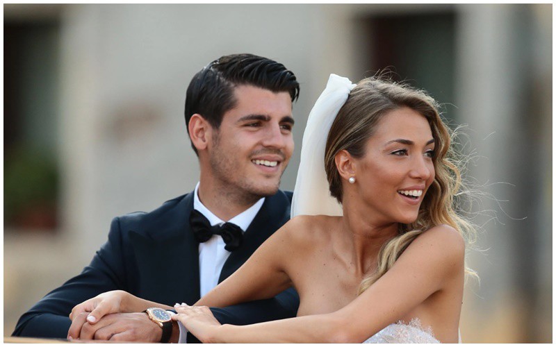 Cầu thủ Morata nổi tiếng là "nam thần" làng bóng, anh cũng có cuộc hôn nhân đẹp như mơ với người vợ tài giỏi Alice Campello. Cặp đôi có với nhau 4 người con, trong đó có một cặp song sinh.
