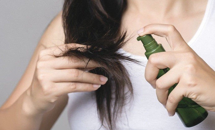 Những sản phẩm chăm sóc tóc có thành phần phù hợp sẽ giúp mái tóc chị em được bảo vệ tối đa.