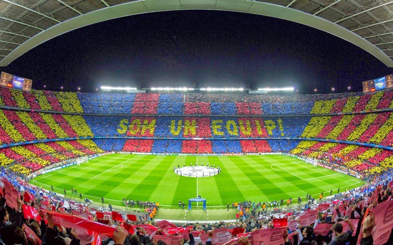 Với độ hoành tráng vốn có cùng lịch sử trải dài gần 70 năm, Camp Nou còn là một trong những thắng cảnh nổi tiếng nhất Tây Ban Nha. Phải công nhận rằng, sân vận động Nou Camp là một trong những địa điểm sinh ra để dành cho fan bóng đá chân chính. 
