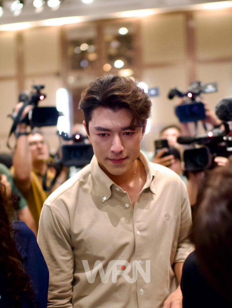 Nam diễn viên Nine Naphat họp báo vào chiều ngày 4/7.