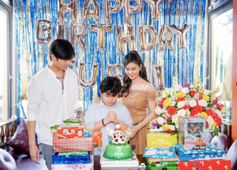 Tim và Trương Quỳnh Anh cùng tổ chức sinh nhật cho con trai.
