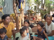 Bà bầu - Gia đình sinh 15 con ở Gia Lai: Chồng là “bà đỡ” cho vợ, "chạm nhẹ là chửa" nhưng quyết không ngủ riêng