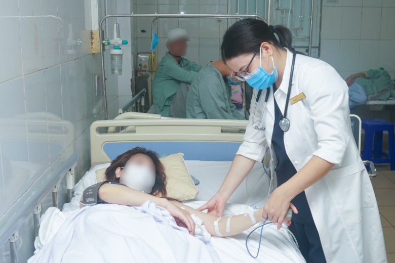Nữ bệnh nhân suýt tử vong vì làm đẹp. Ảnh: BSCC.