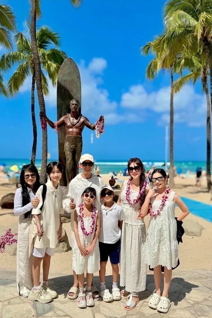 Gia đình Lý Hải đi nghỉ dưỡng ở Hawaii.