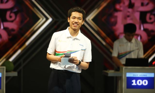 Nam sinh Chuyên Quốc học Huế giành chiến thắng nghẹt thở, vào chung kết Olympia 2024 - 4