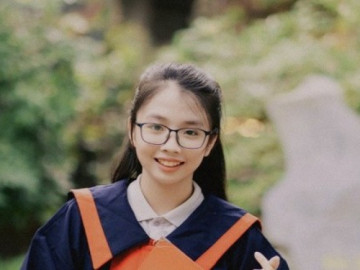 Nữ sinh Hà Nội học ngày 12 tiếng đỗ cùng lúc 4 trường chuyên