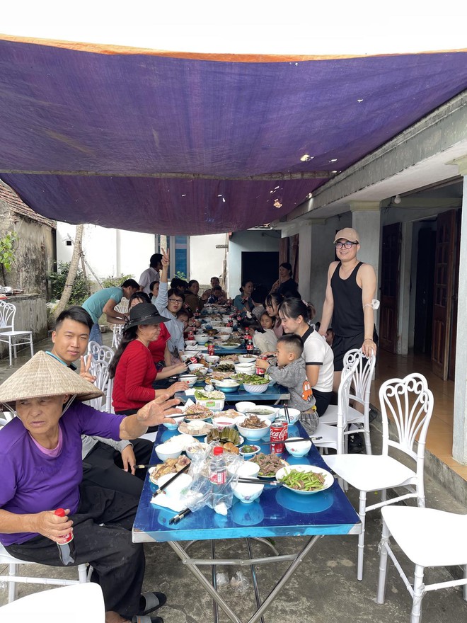 Đại gia đình có hơn 100 thành viên