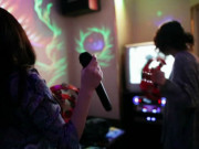 Sức khỏe - Vì sao bạch hầu nguy hiểm, dễ lây lan ngay cả khi ngồi hát karaoke cùng nhau?