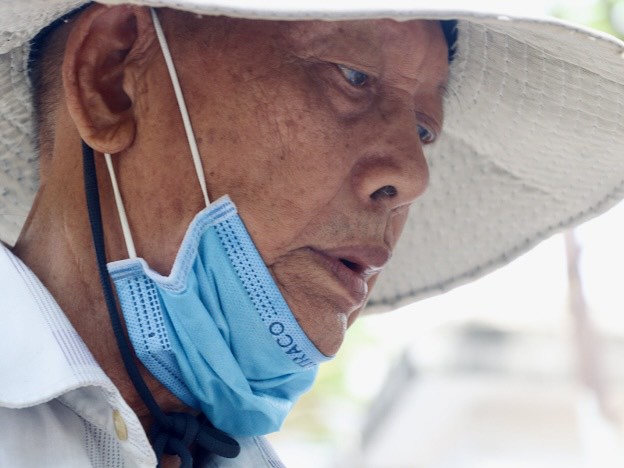 Tiệm sách kỳ lạ ở Sài Gòn: amp;#34;Khách trả tiền bao nhiêu cũng được, mua 1 ông chủ lại tặng thêm 2...amp;#34; - 2