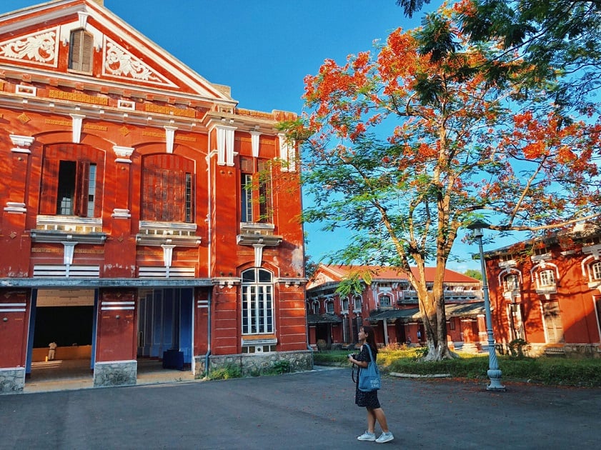 Ngôi trường HOT nhất ở Huế: Lập kỷ lục 7 lần vào chung kết Olympia, cựu học sinh toàn người nổi tiếng - 11