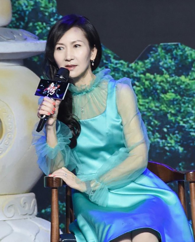 Mỹ nhân Thanh Xà bị chồng cũ mắng amp;#34;không biết đẻamp;#34;, tái hôn hạnh phúc amp;#34;đi mượnamp;#34; 3 đứa con - 7