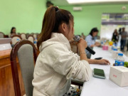 Sức khỏe - Con gái bị suy gan, vợ chồng anh phụ hồ tranh nhau hiến tạng, bác sĩ phải cân đo đong đếm để cứu trẻ