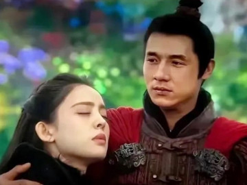 Thành Long "thay da" trẻ hơn 40 tuổi, khán giả vừa nhìn mặt đã sợ hãi