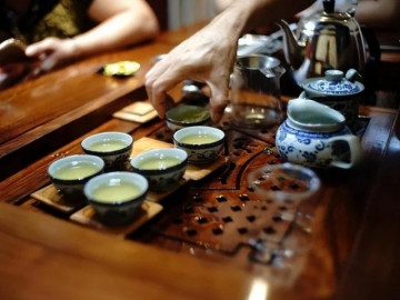 Uống nước đun sôi hay uống trà đều đặn mỗi ngày tốt hơn cho cơ thể? Nhiều người bất ngờ về câu trả lời