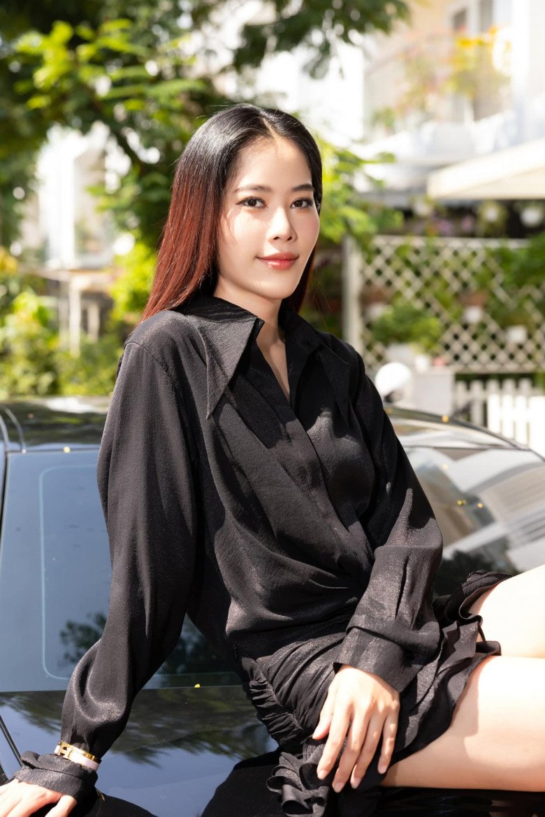 Nam Em vướng loạt ồn ào làm người thứ 3.