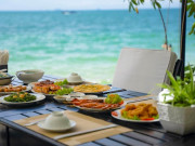 Lifestyle - Bãi tắm ở Nha Trang được ví như Hawaii thu nhỏ, khách "phát cuồng" vì quá đẹp
