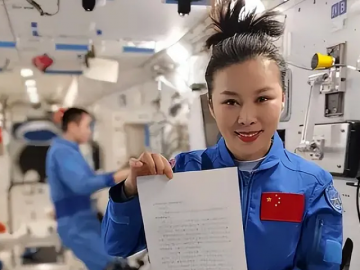 Lý do nữ phi hành gia phải uống thuốc tránh thai khi lên vũ trụ