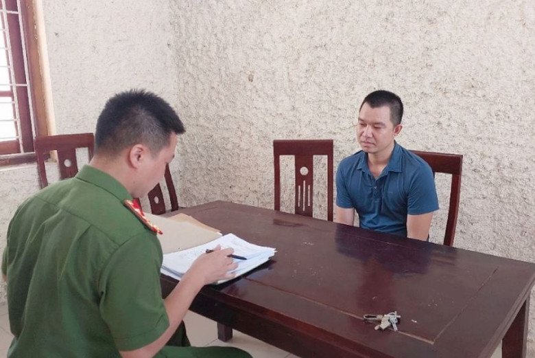 Trần Văn Quang bị bắt giữ. Ảnh: CA.