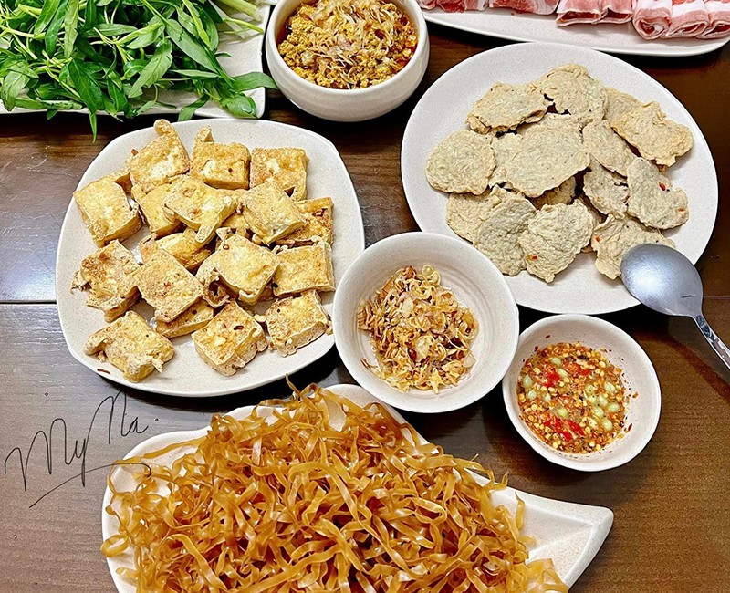 Lẩu riêu cua biển.
