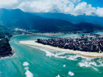 Khám phá điểm đến tựa bồng lai tiên cảnh chỉ cách trung tâm TP 25km, từng lọt top vịnh biển đẹp nhất thế giới