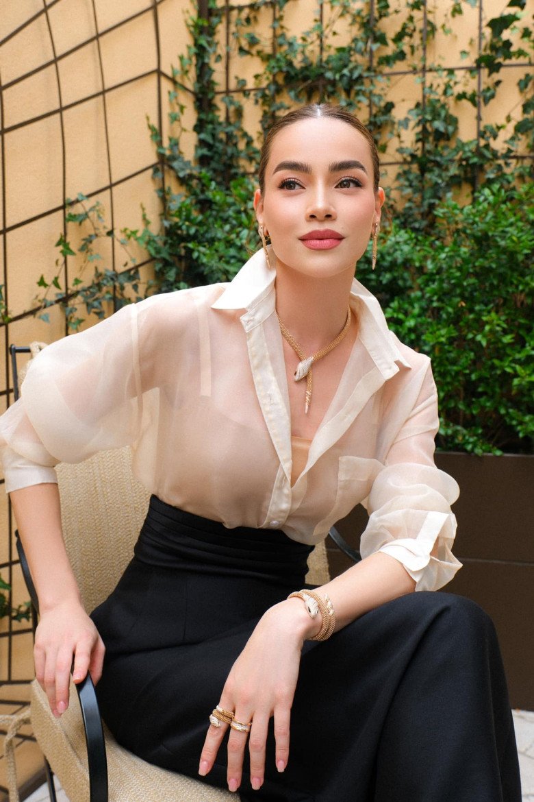 Hồ Ngọc Hà khẳng định chưa bao giờ xem mình là cái rốn của vũ trụ.