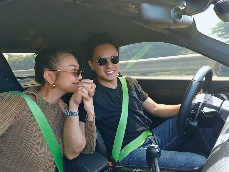 Thanh Hằng hạnh phúc bên chồng nhạc trưởng.