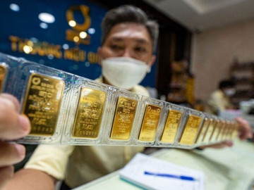 Giá vàng hôm nay, 17-7: Tăng lên mức kỷ lục mới