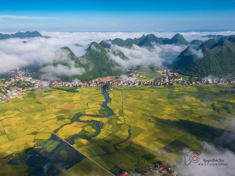 Nằm cách Thủ đô Hà Nội khoảng 160km, Bắc Sơn không chỉ là địa danh lịch sử nổi tiếng với khởi nghĩa Bắc Sơn mà còn được biết đến với những thửa ruộng chín vàng dễ dàng làm xiêu lòng du khách. (Ảnh: Tuan Nguyen Quoc)
