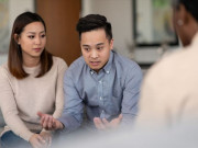 Yêu - Chồng đón bố vợ về chăm, anh trai giao ra thẻ lương hưu của bố nhưng chồng tôi từ chối nhận