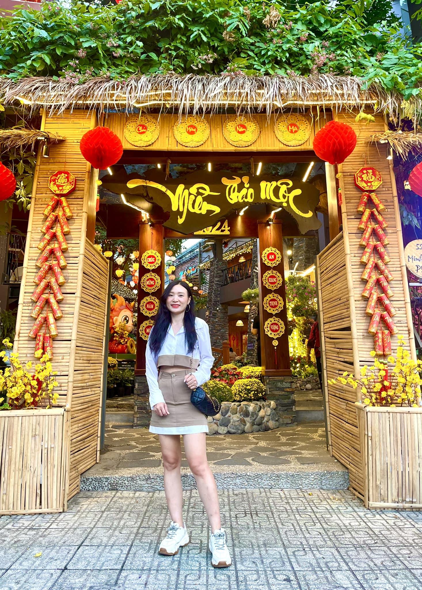 Chị Nga nói mình đang mang bầu nhưng nhìn vóc dáng này không ai tin.