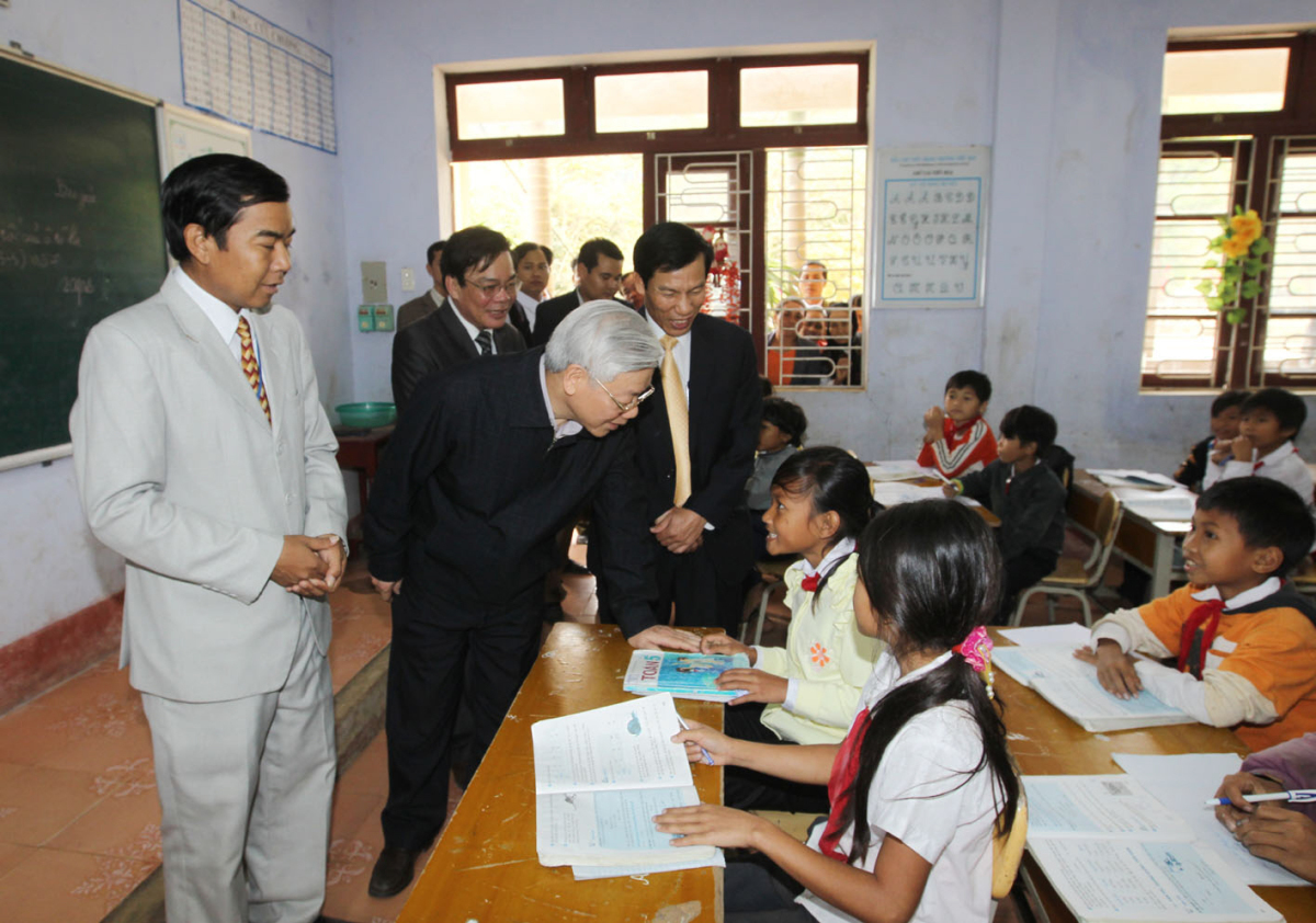 Những khoảnh khắc bình dị của Tổng bí thư Nguyễn Phú Trọng - 7