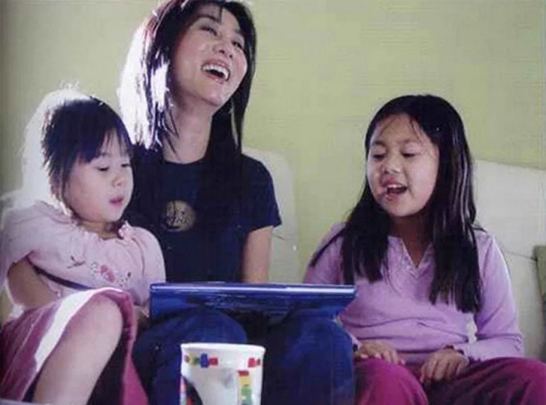 MC Kỳ Duyên có 2 con gái với người chồng đầu là bác sĩ. 
