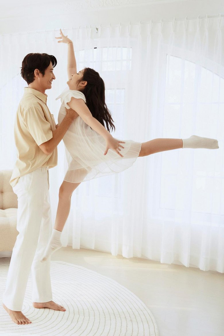 Cát Cát thừa hưởng năng khiếu nghệ thuật từ ba mẹ.