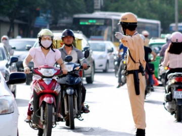 Từ 1/1/2025, hàng triệu người dân phải lưu ý những gì về chấp hành báo hiệu đường bộ?