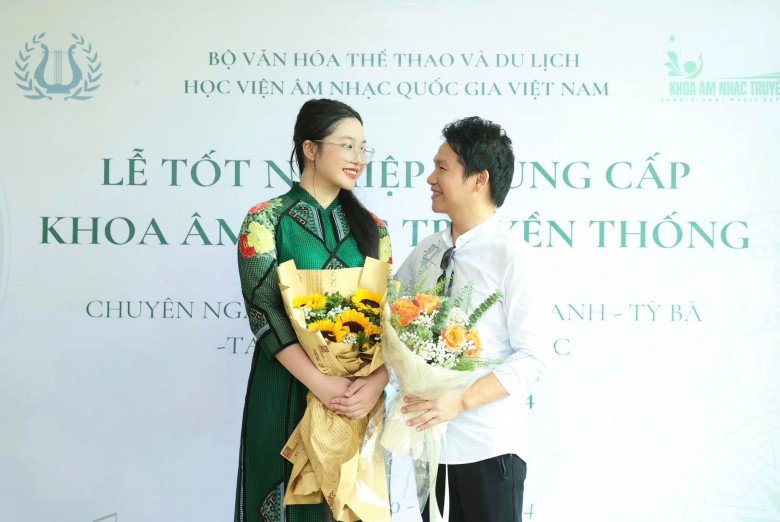 Nhiều ý kiến nhận xét Thảo Nguyên giống hệt bố, có chiều cao ấn tượng, ngoại hình xinh xắn. 