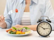 Làm đẹp - 4 thời điểm dễ tích mỡ nhất trong ngày, ăn uống vào lúc này chẳng trách tập luyện nhiều vẫn khó gầy