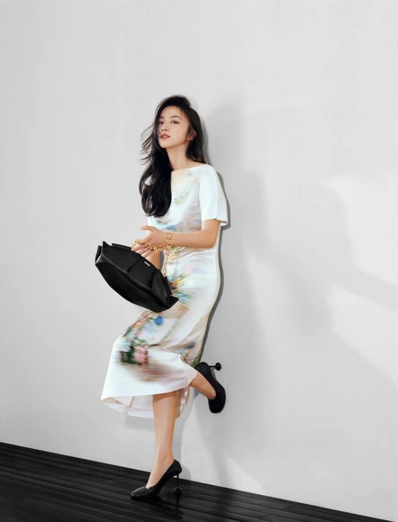 Bà mẹ một con ngày càng xinh đẹp.