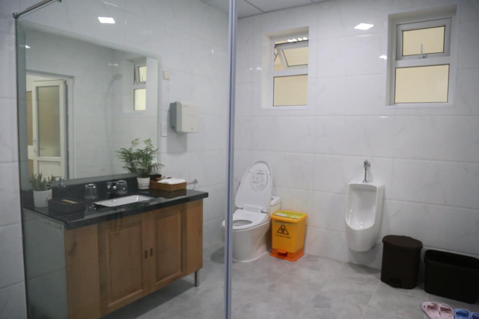 Nhà vệ sinh ở phòng thương gia tại bệnh viện Từ Dũ.