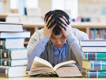 Từng mang món đồ khiến ai cũng sợ khi đến viện khám tâm lý, nam sinh giờ thành đạt, quay lại cảm ơn bác sĩ