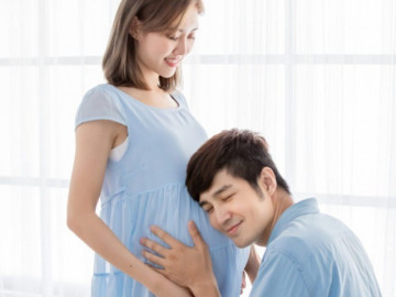 Mẹ bầu cảm nhận được em bé chuyển động như thế nào qua từng tuần thai