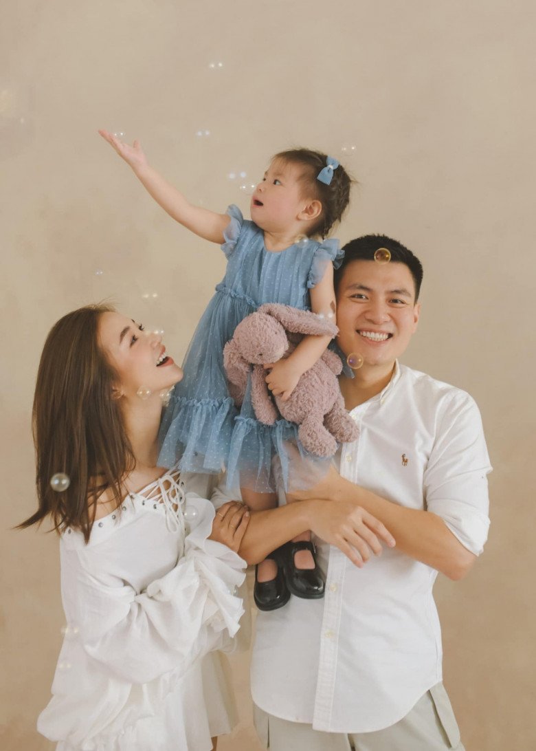 Gia đình Hạt nhài của Salim nổi tiếng trên mạng xã hội.