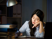 Sức khỏe - Cố thể hiện với sếp, cô gái ở Hà Nội phải nhập viện tâm thần, bác sĩ chỉ dấu hiệu cảnh báo ở người thành đạt