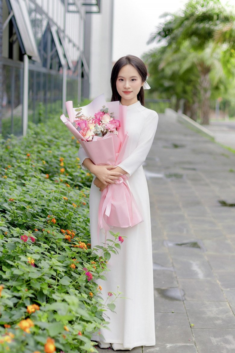 Từ năm lớp 11, Phương Linh đã đạt IELTS 8.0